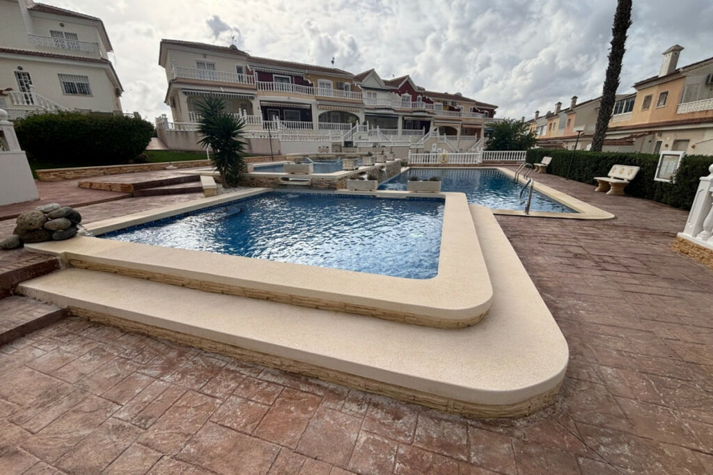 Townhouse Benijofar Alicante - image 6