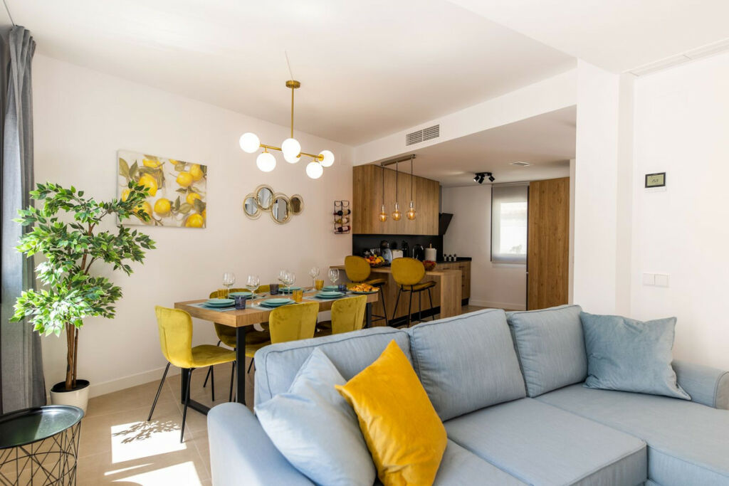 Townhouse New Golden Mile Málaga - image 6
