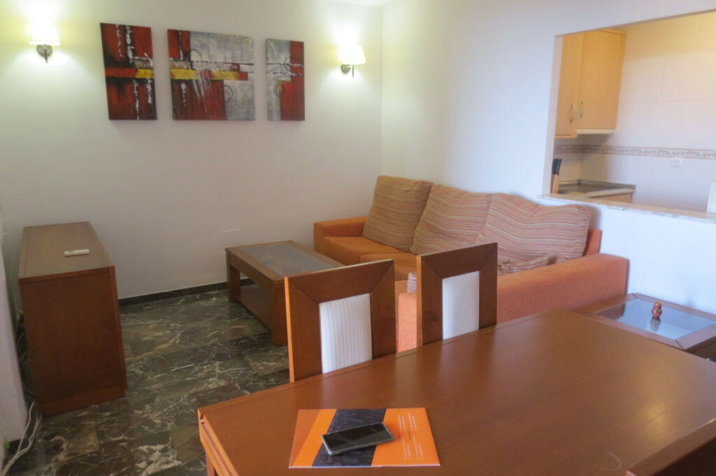 Middle Floor Apartment Fuengirola Málaga - image 6