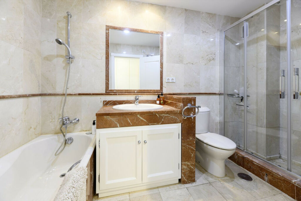 Ground Floor Apartment Hacienda del Sol Málaga - image 6