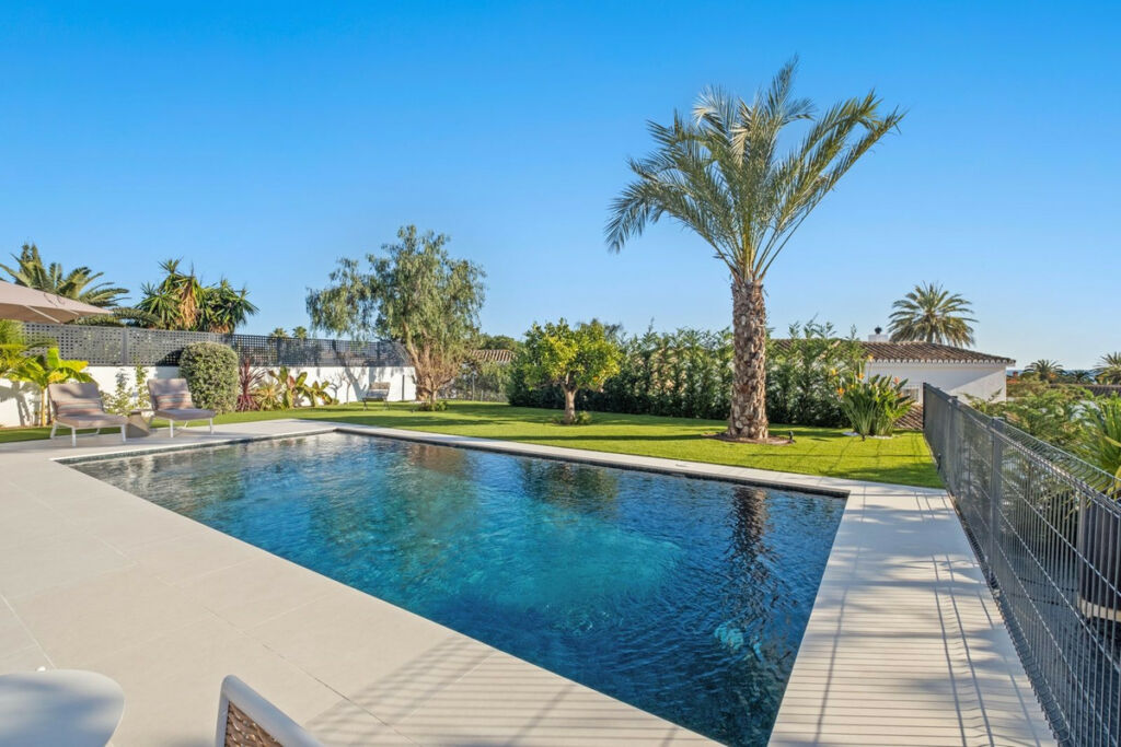 Detached Villa Marbesa Málaga - image 6