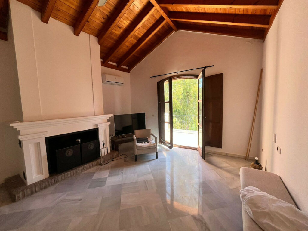 Detached Villa Guadalmina Alta Málaga - image 6