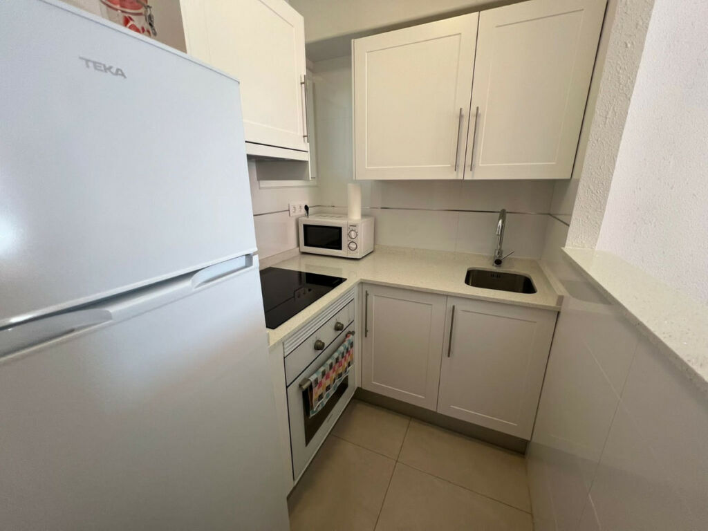 Middle Floor Apartment Benidorm Alicante - image 6
