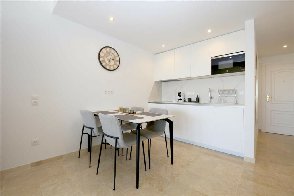Ground Floor Apartment Estepona Málaga - image 6