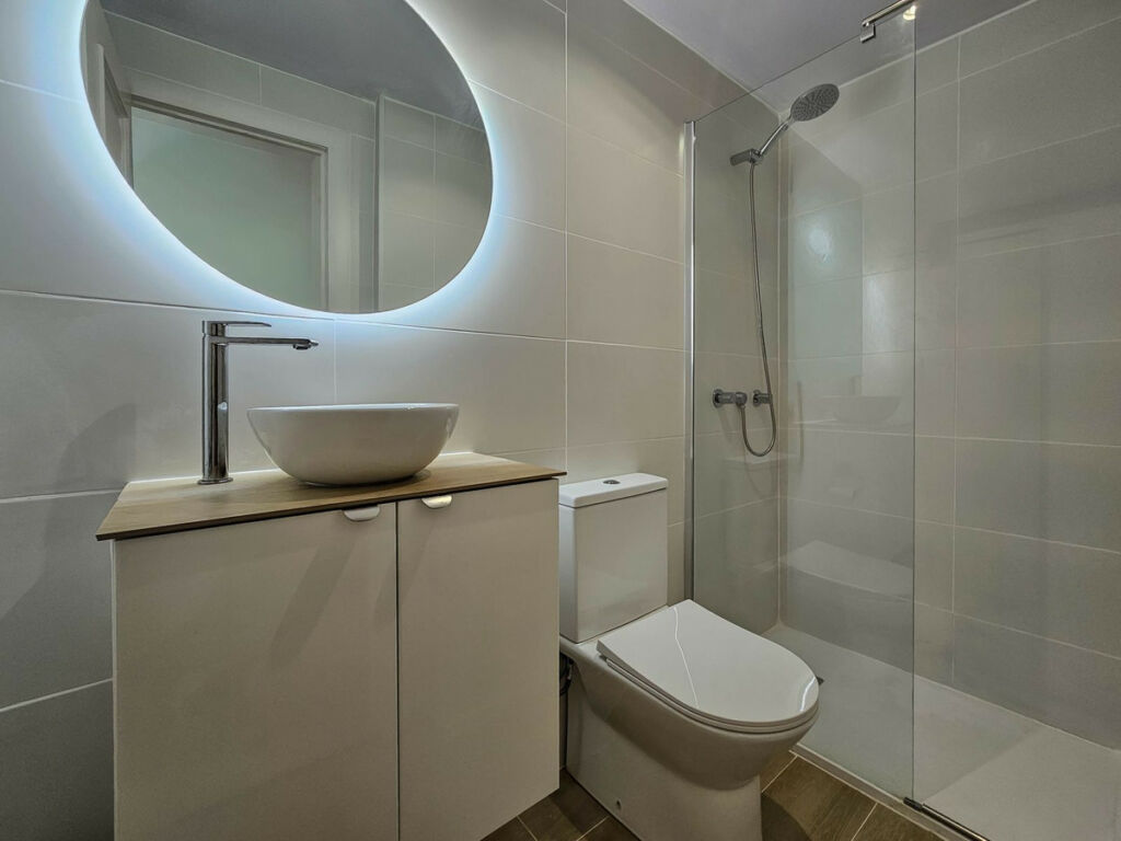 Middle Floor Apartment Torrenueva Málaga - image 6