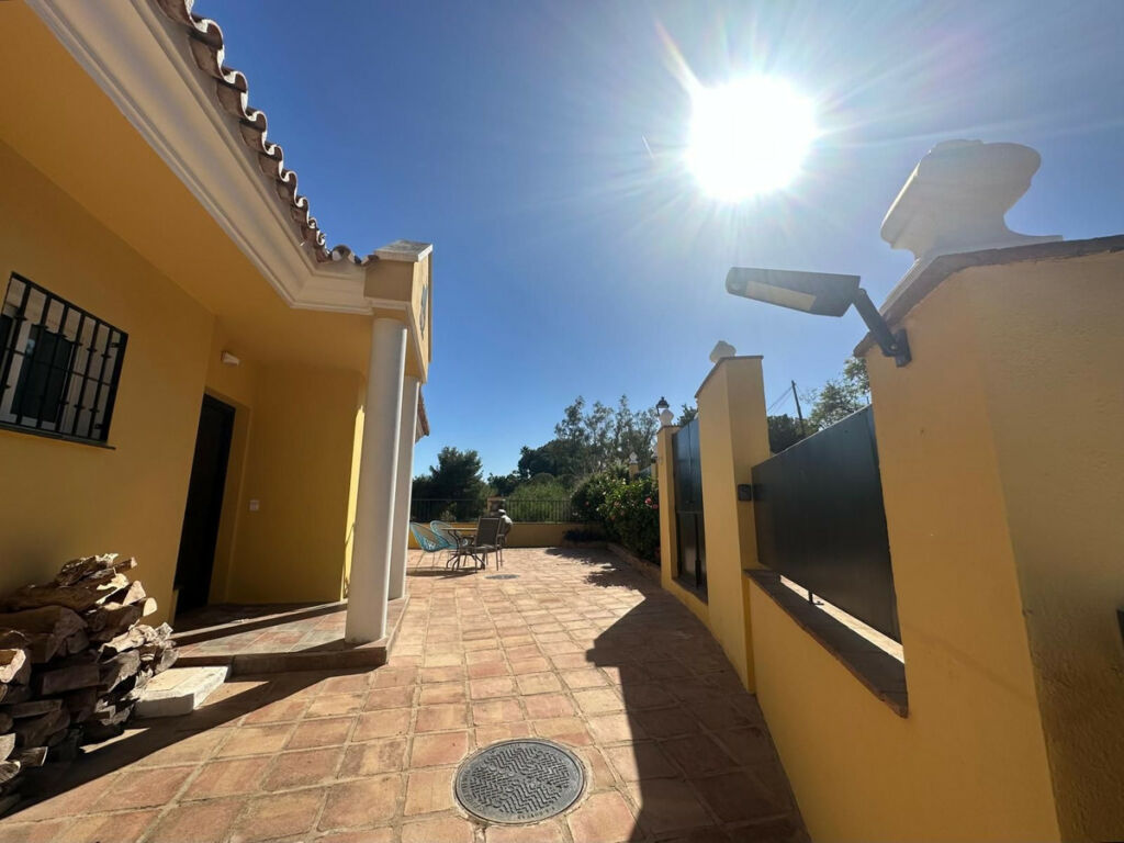 Detached Villa Mijas Costa Málaga - image 6
