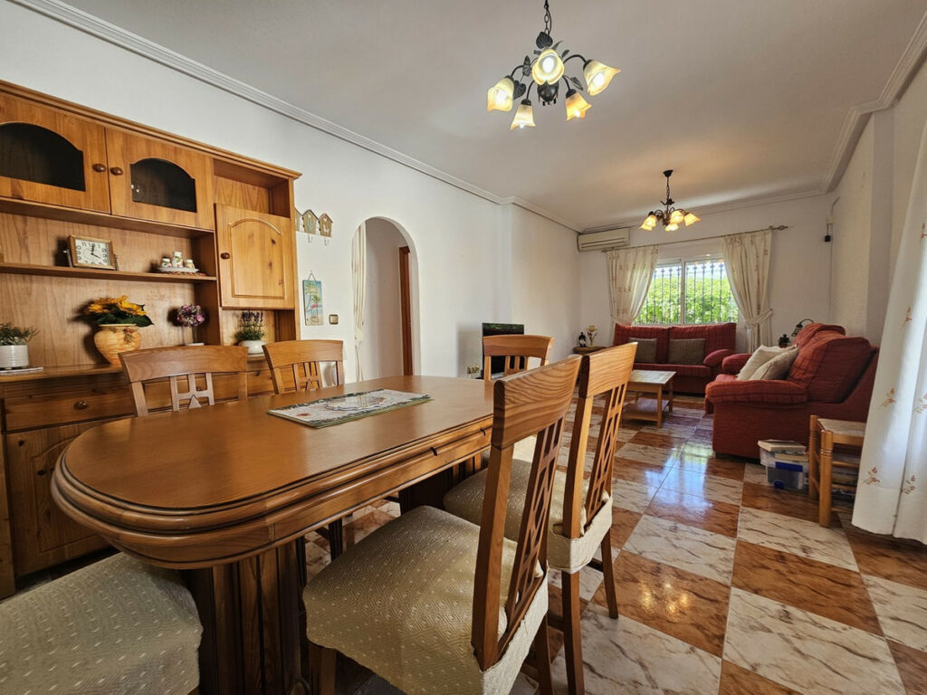 Detached Villa Cabo Roig Alicante - image 6