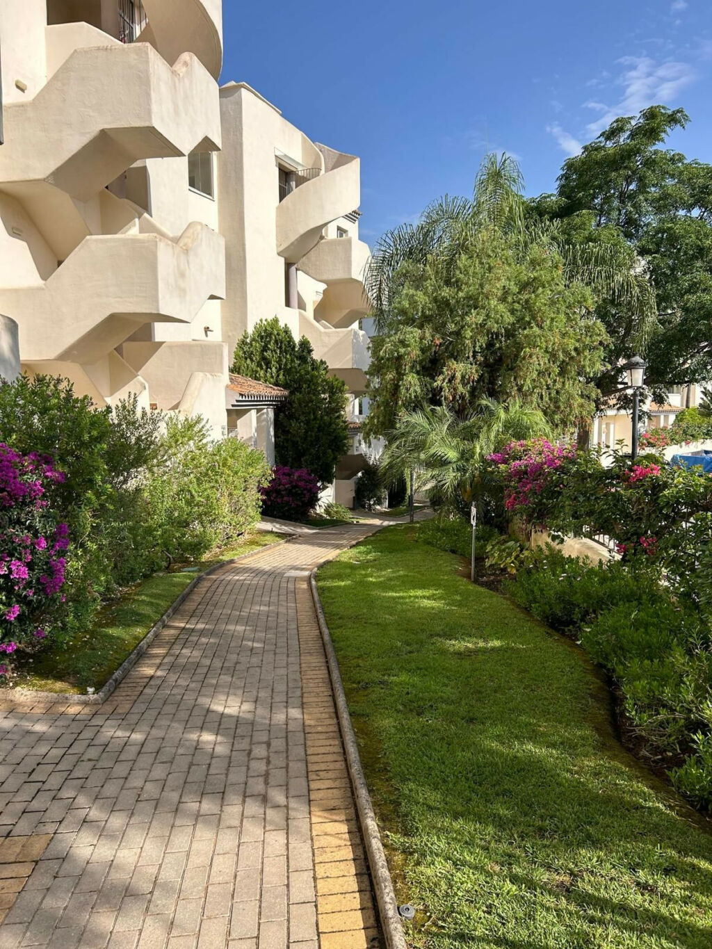 Ground Floor Apartment Elviria Málaga - image 6