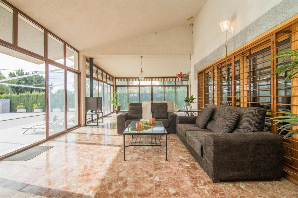 Detached Villa Elche Alicante - image 6