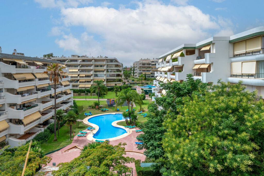 Penthouse Duplex Guadalmina Alta Málaga - image 6
