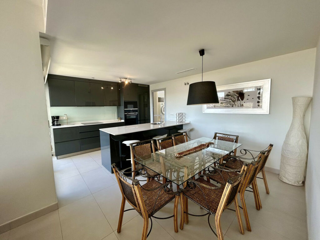Middle Floor Apartment Fuengirola Málaga - image 6