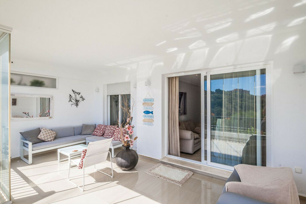 Middle Floor Apartment Elviria Málaga - image 6