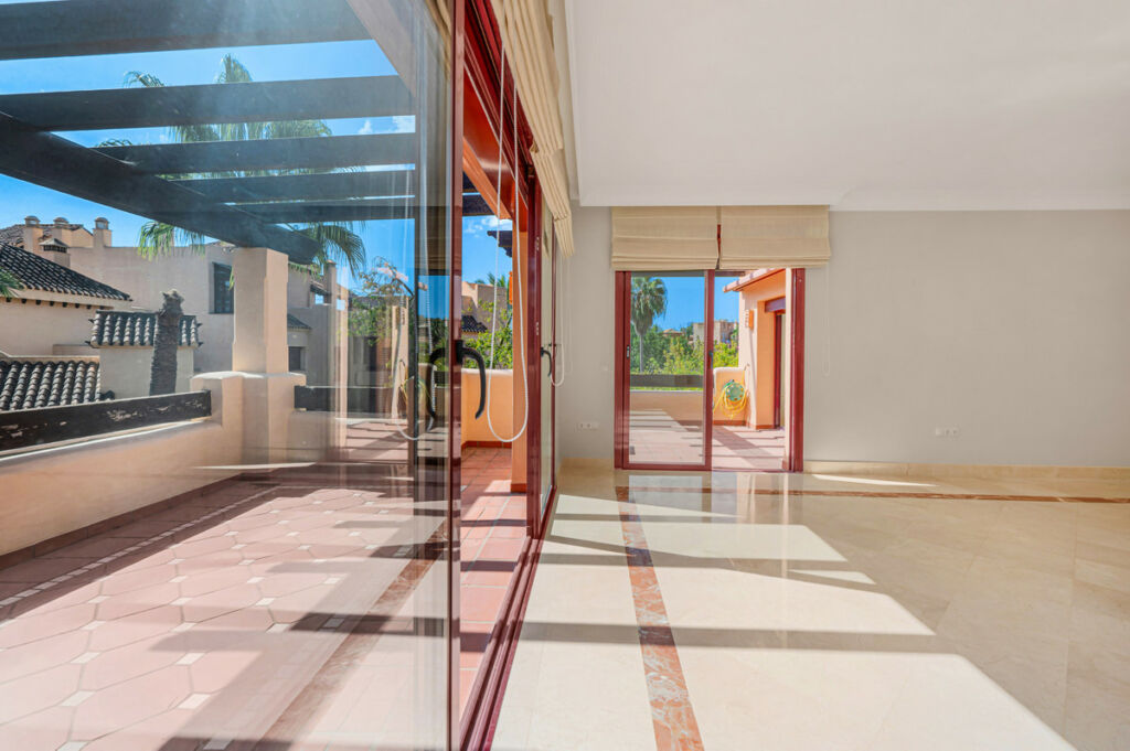 Middle Floor Apartment San Pedro de Alcántara Málaga - image 6