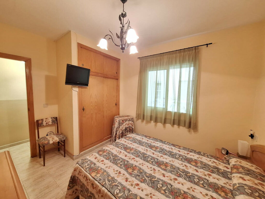 Middle Floor Apartment Torrevieja Alicante - image 6
