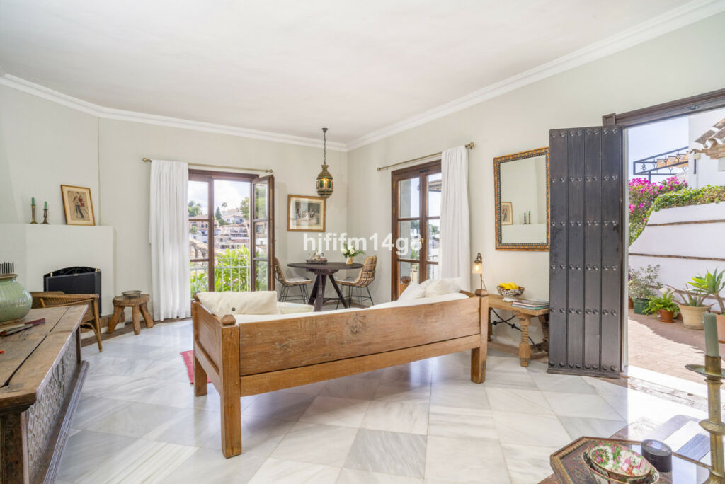 Townhouse La Heredia Málaga - image 6