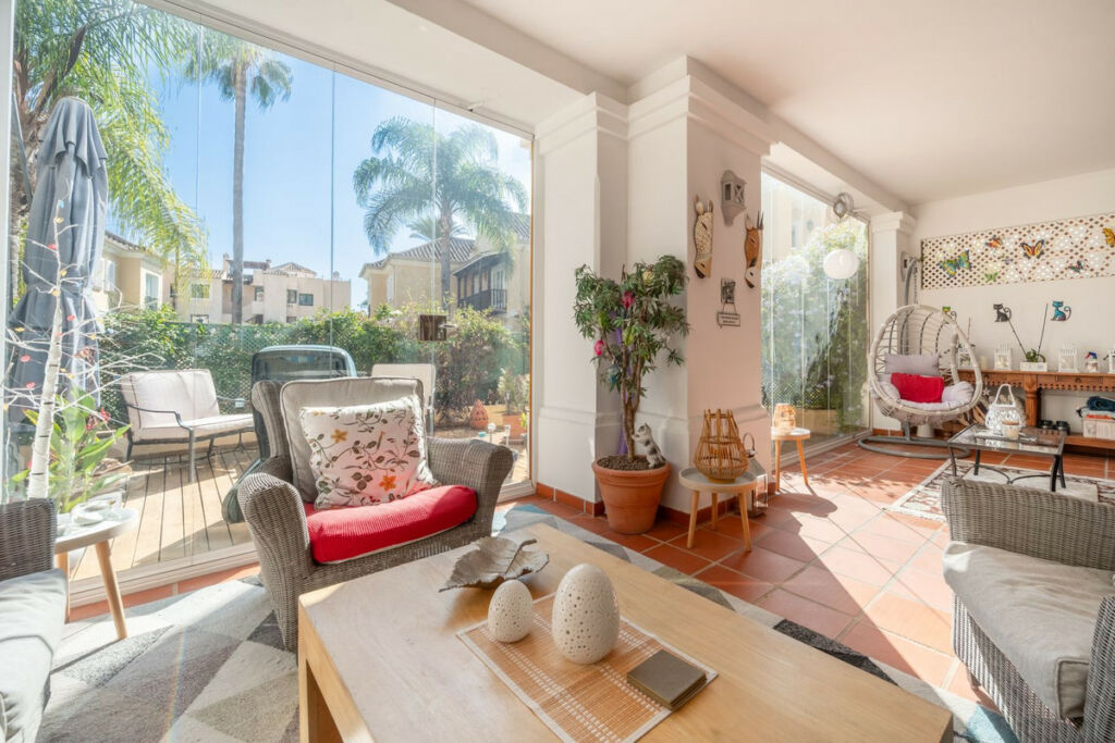 Semi-Detached House Elviria Málaga - image 6