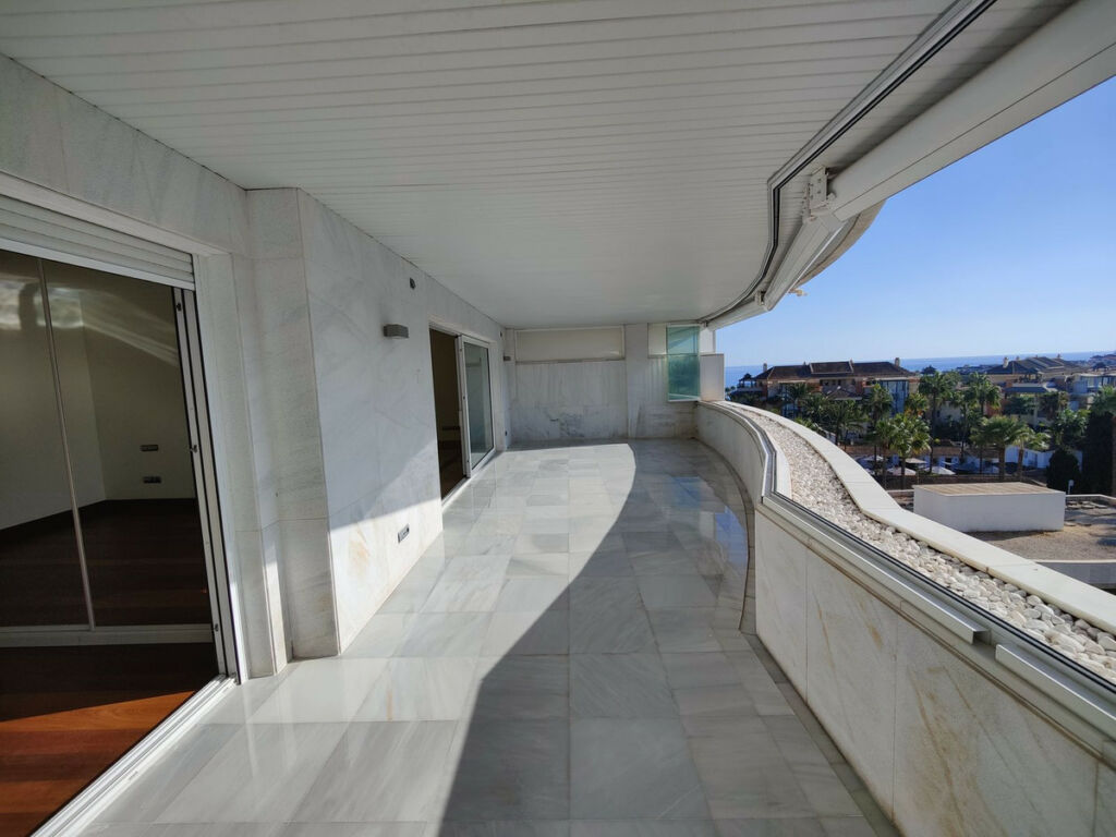 Middle Floor Apartment Marbella Málaga - image 6