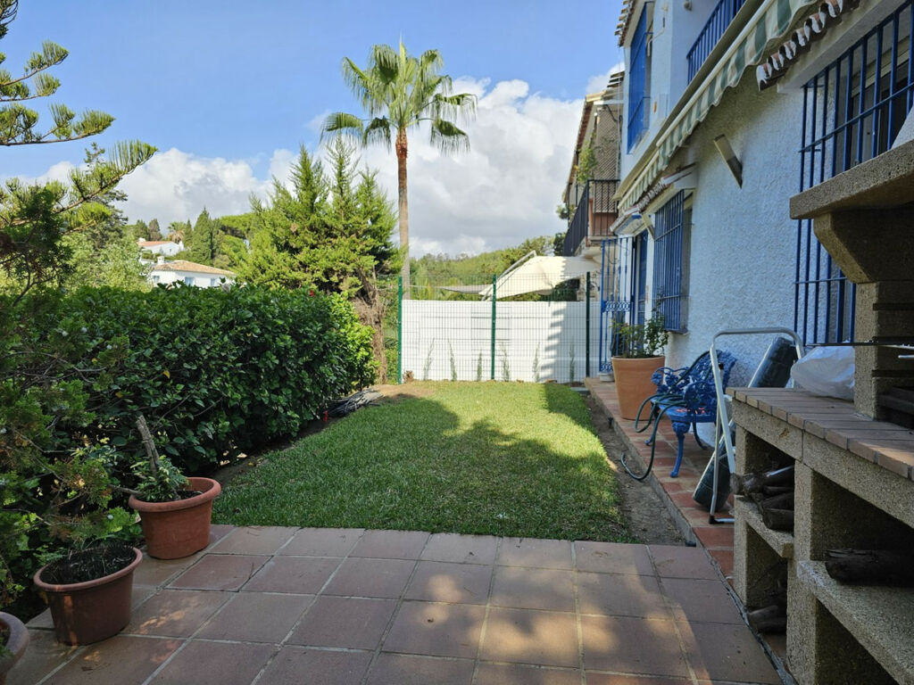 Townhouse El Chaparral Málaga - image 6