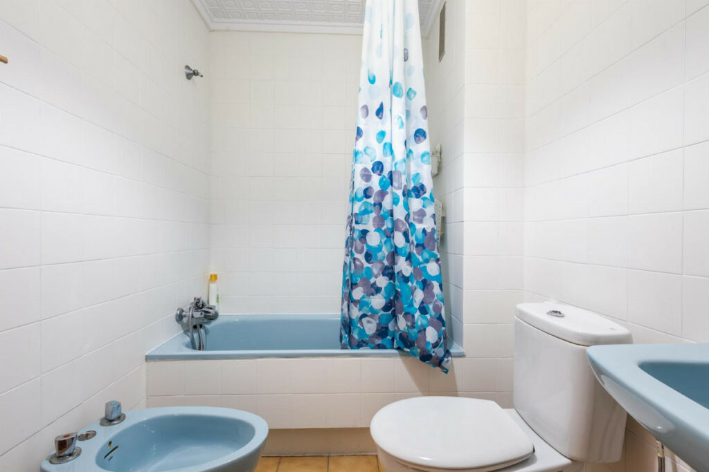 Middle Floor Apartment Torrevieja Alicante - image 6