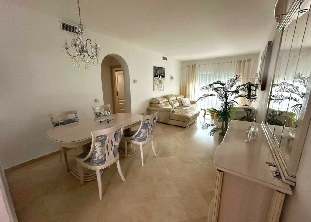 Ground Floor Apartment Estepona Málaga - image 6