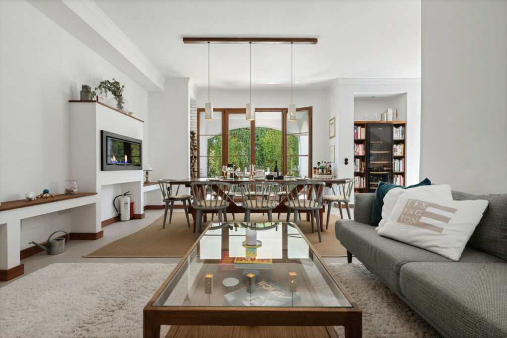 Detached Villa Estepona Málaga - image 6