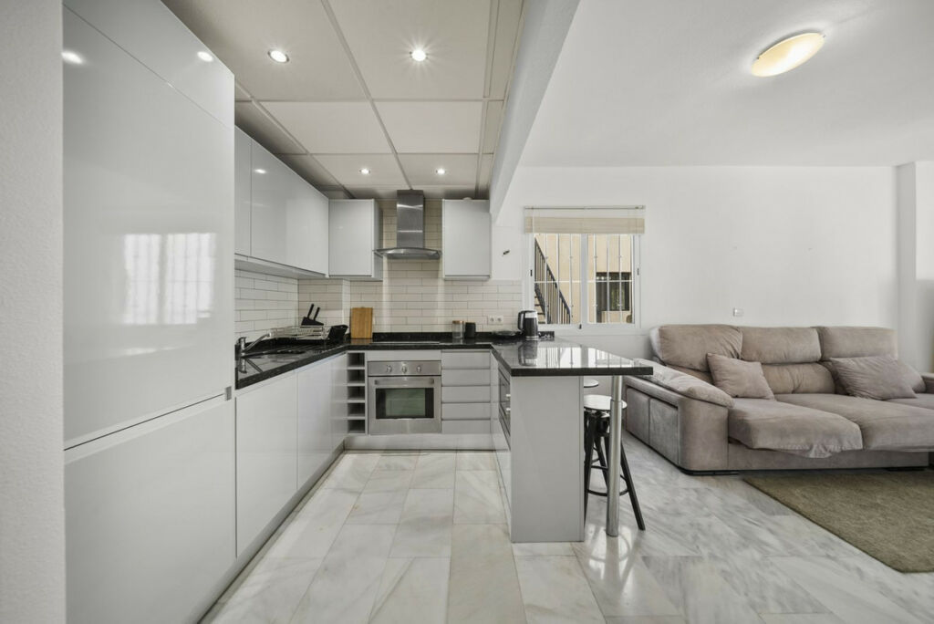 Ground Floor Apartment Benalmadena Pueblo Málaga - image 6