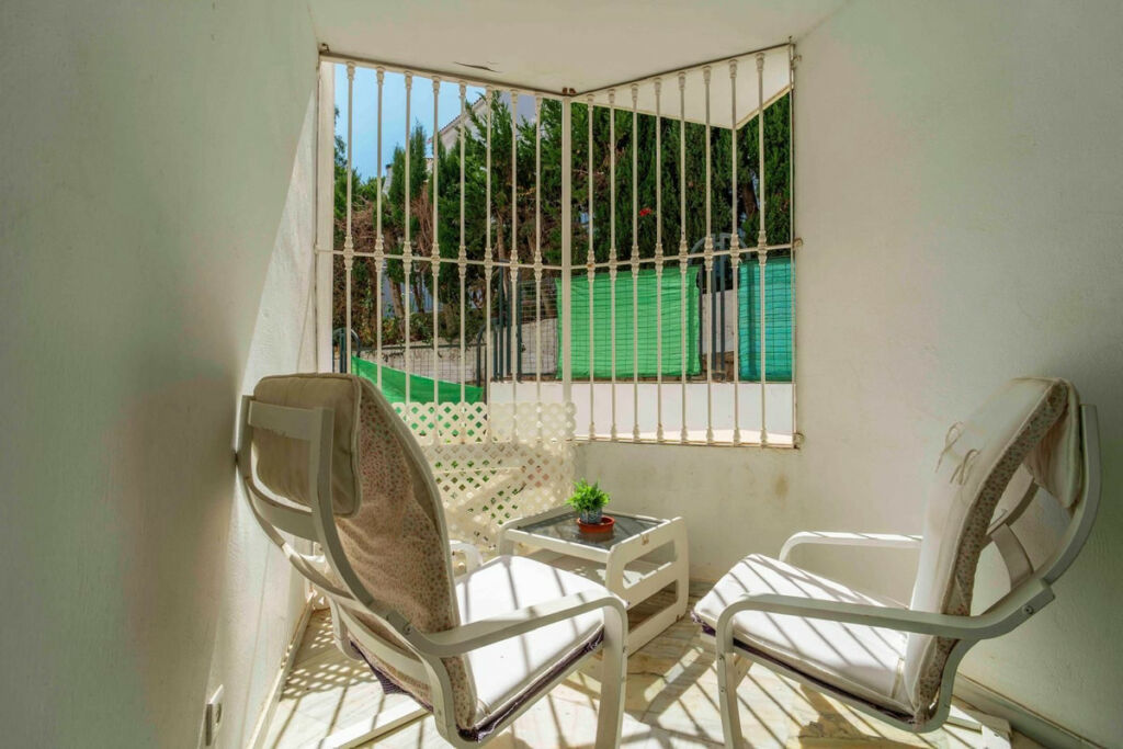 Middle Floor Apartment Fuengirola Málaga - image 7