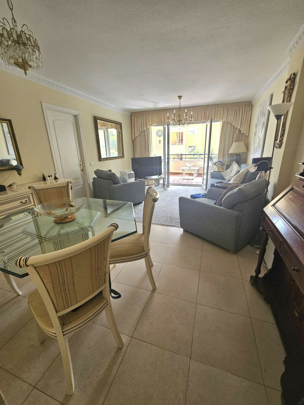 Middle Floor Apartment Calahonda Málaga - image 6