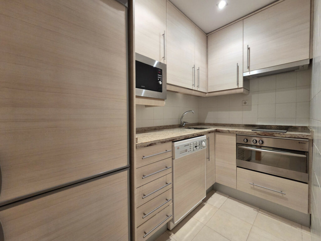 Middle Floor Studio Marbella Málaga - image 6