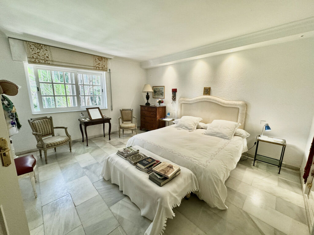 Detached Villa San Pedro de Alcántara Málaga - image 6