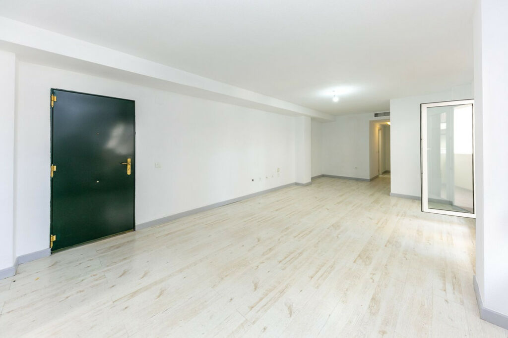 Middle Floor Apartment Torrequebrada Málaga - image 6