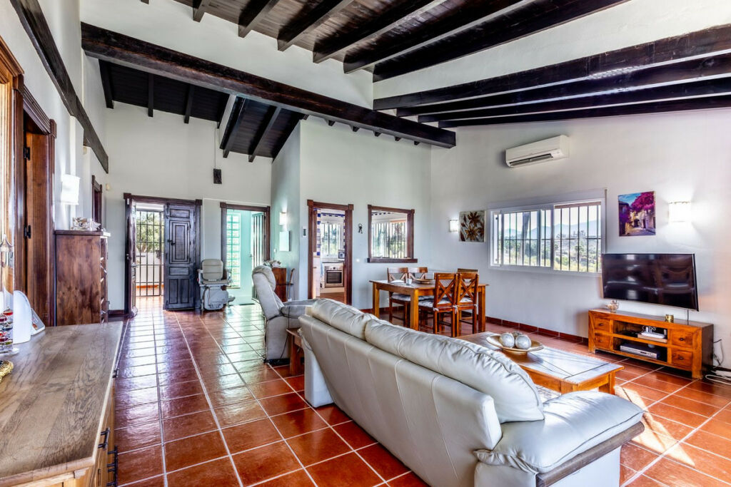 Detached Villa Alhaurín el Grande Málaga - image 6
