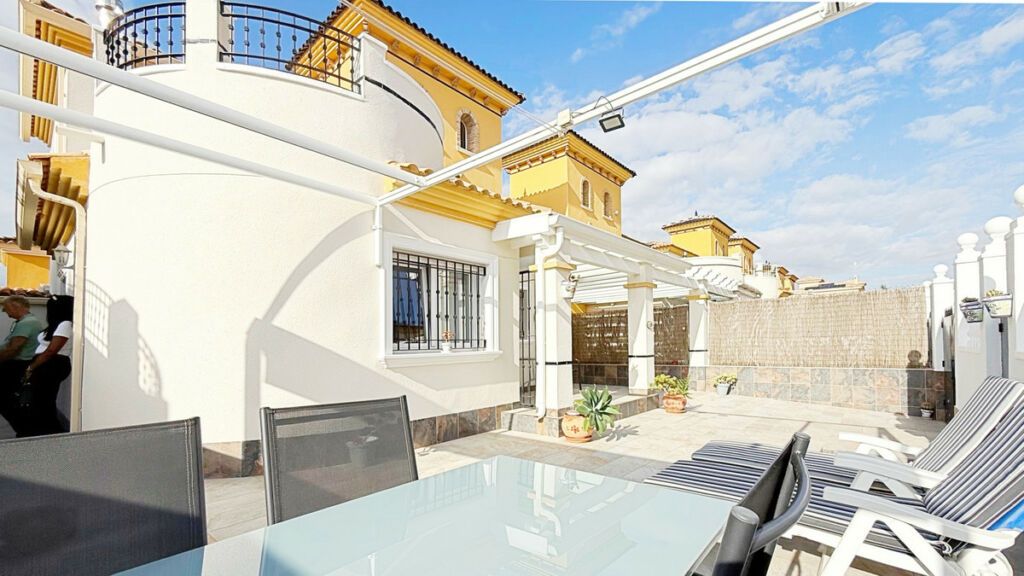 Detached Villa Los Altos Alicante - image 6
