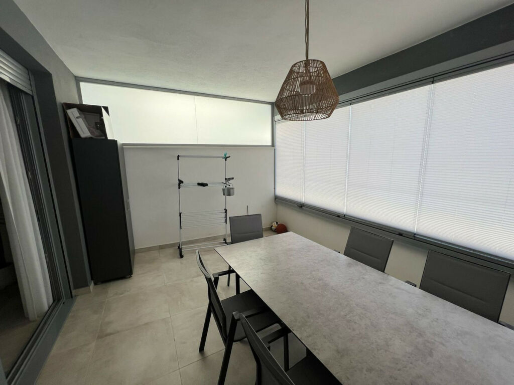 Middle Floor Apartment New Golden Mile Málaga - image 6
