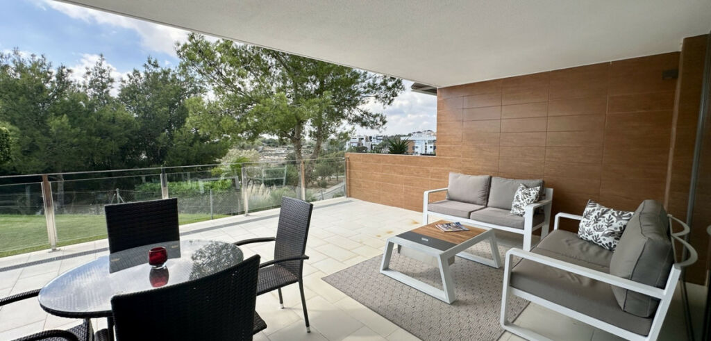Ground Floor Apartment Villamartin Alicante - image 6