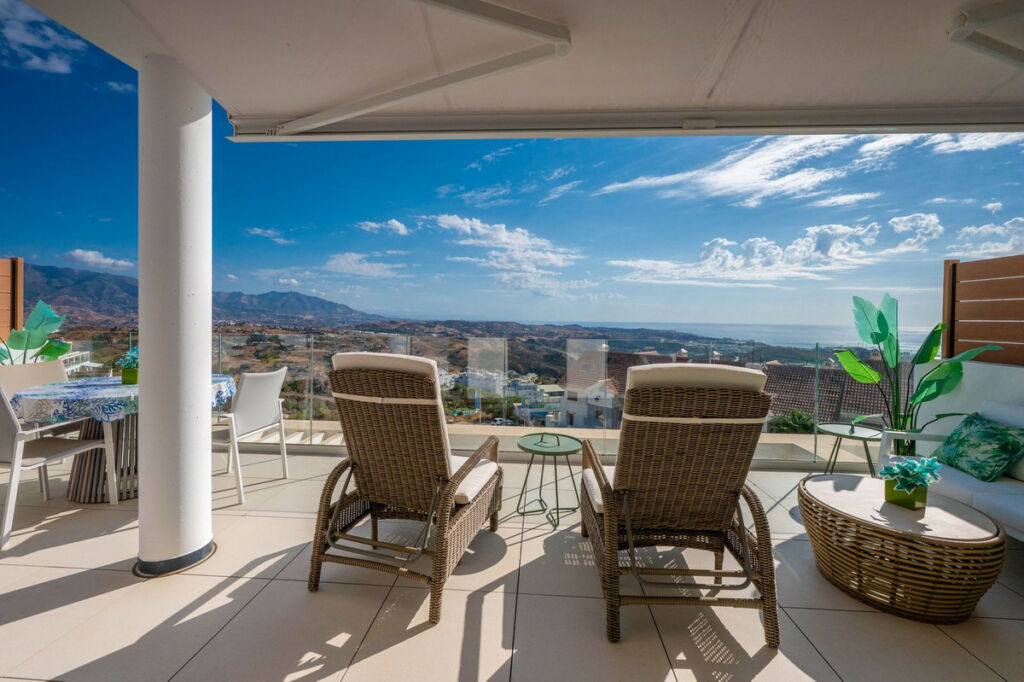 Middle Floor Apartment Calanova Golf Málaga - image 6