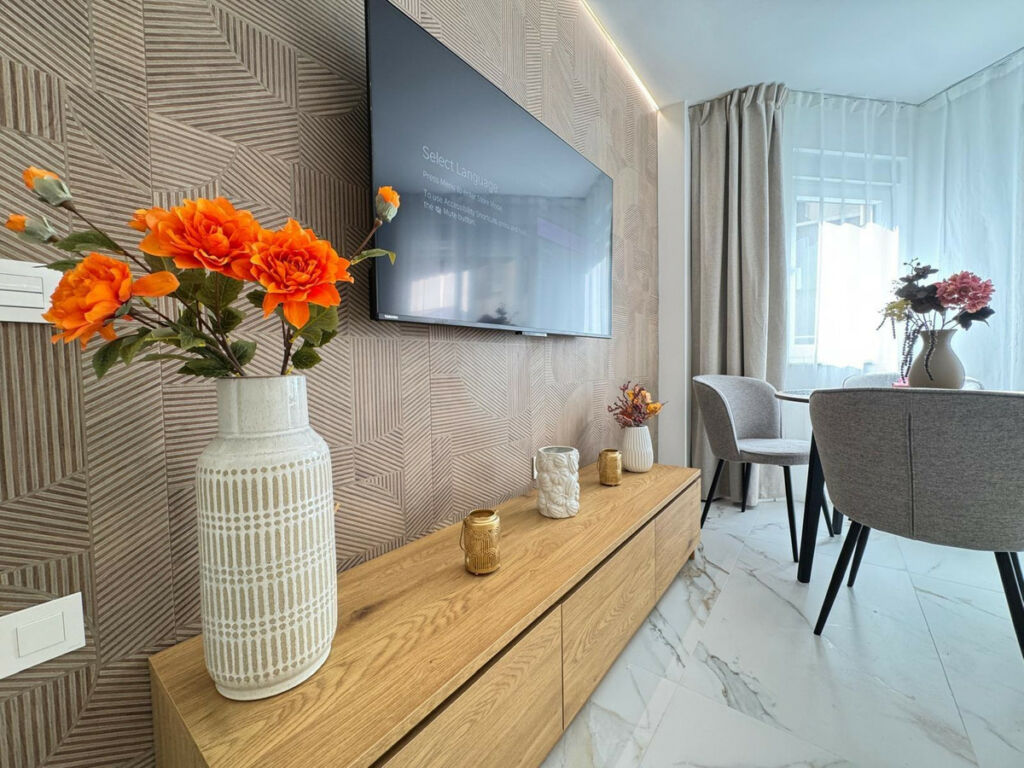 Middle Floor Apartment Torrevieja Alicante - image 6