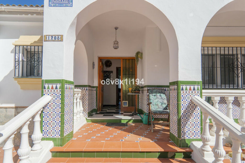 Detached Villa Alhaurín de la Torre Málaga - image 6