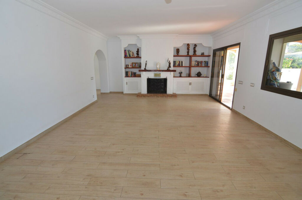 Detached Villa San Pedro de Alcántara Málaga - image 6
