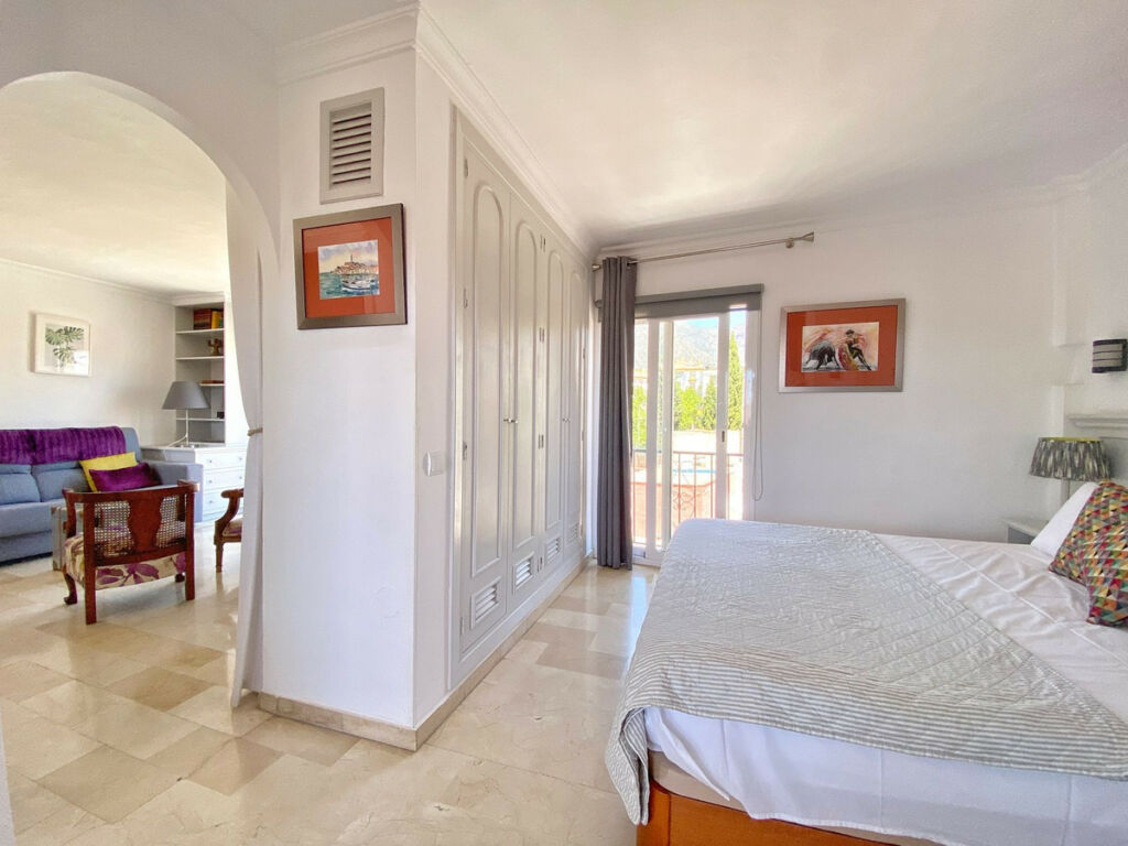 Top Floor Apartment Marbella Málaga - image 6