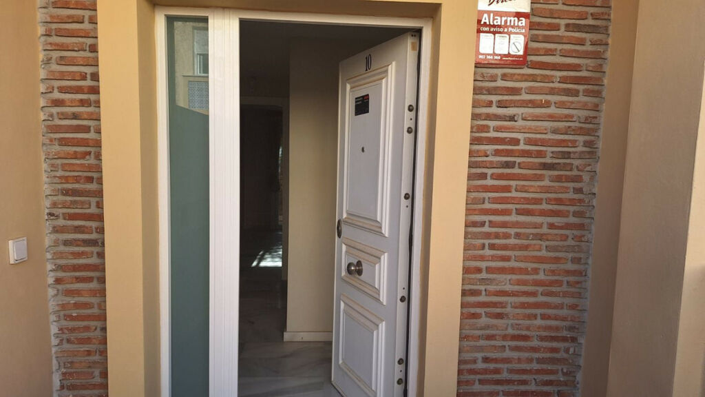 Townhouse Calahonda Málaga - image 6