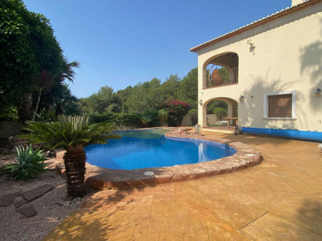 Detached Villa Moraira Alicante - image 6