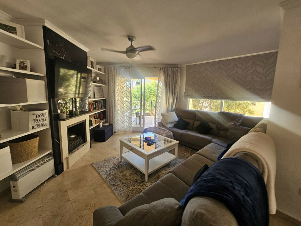 Semi-Detached House Riviera del Sol Málaga - image 6