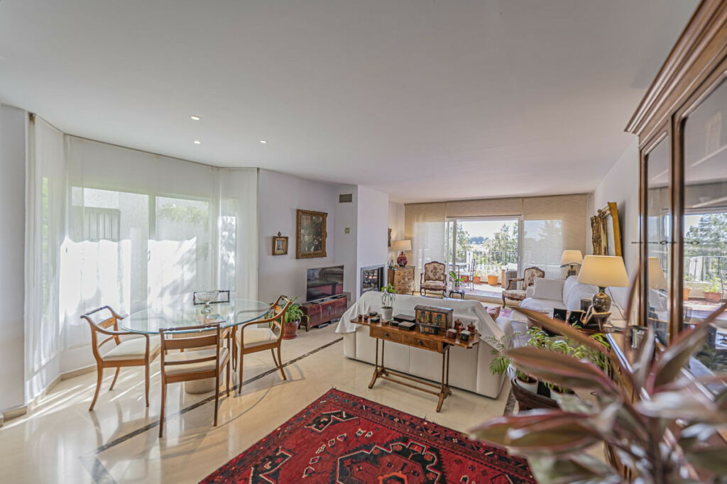 Townhouse Nueva Andalucía Málaga - image 6