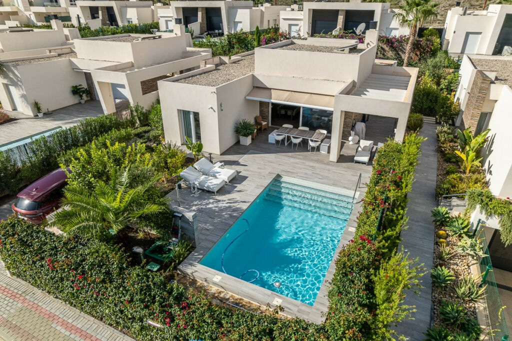 Detached Villa Algorfa Alicante - image 6