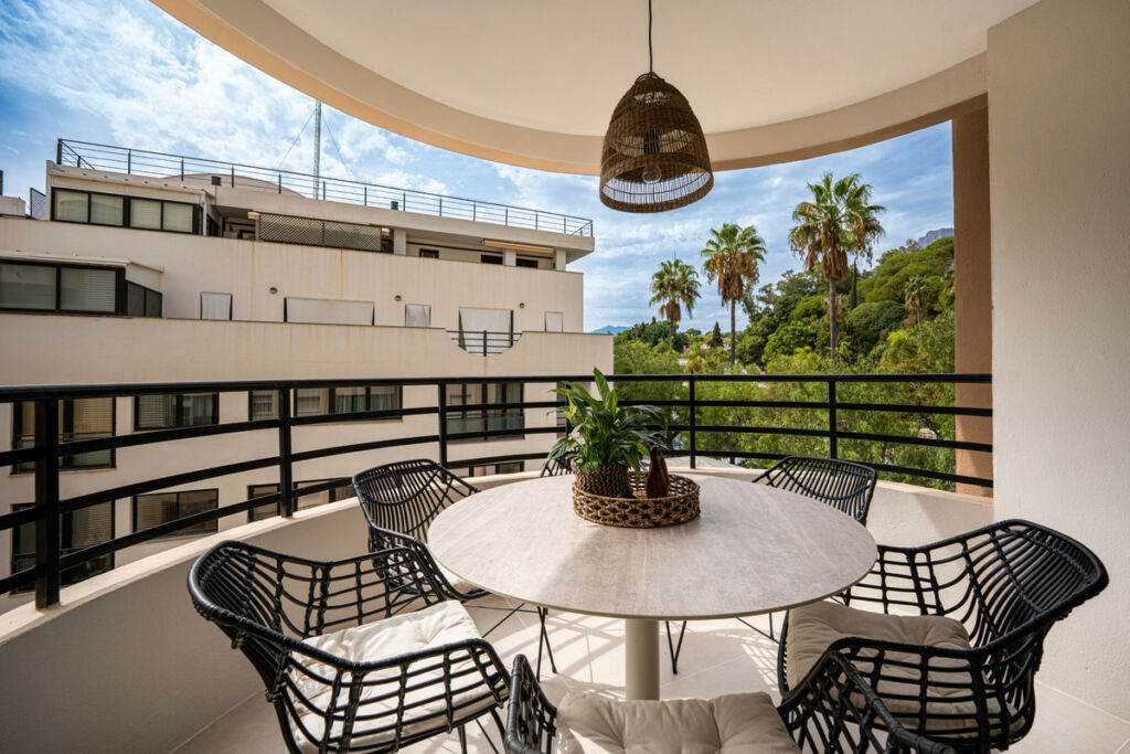 Middle Floor Apartment Marbella Málaga - image 6