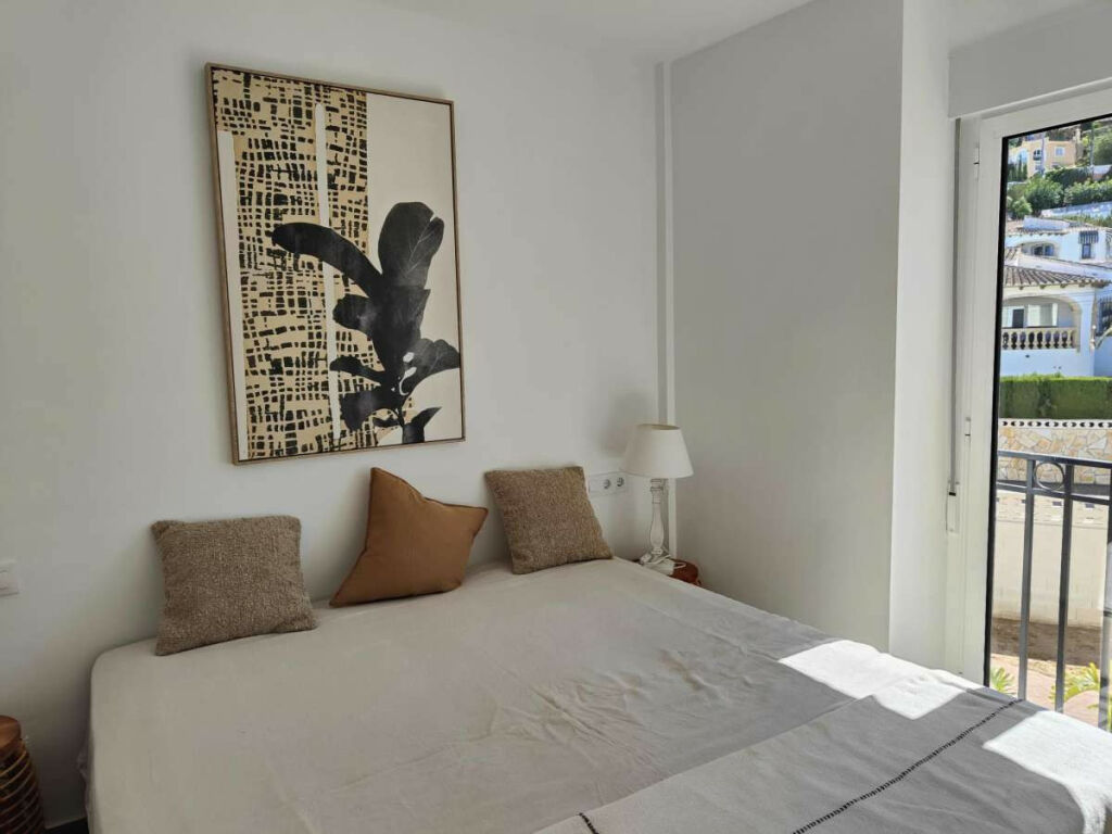 Middle Floor Apartment Denia Alicante - image 6