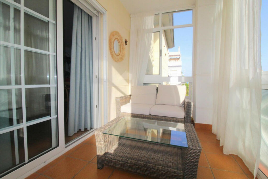 Middle Floor Apartment La Veleta Alicante - image 6