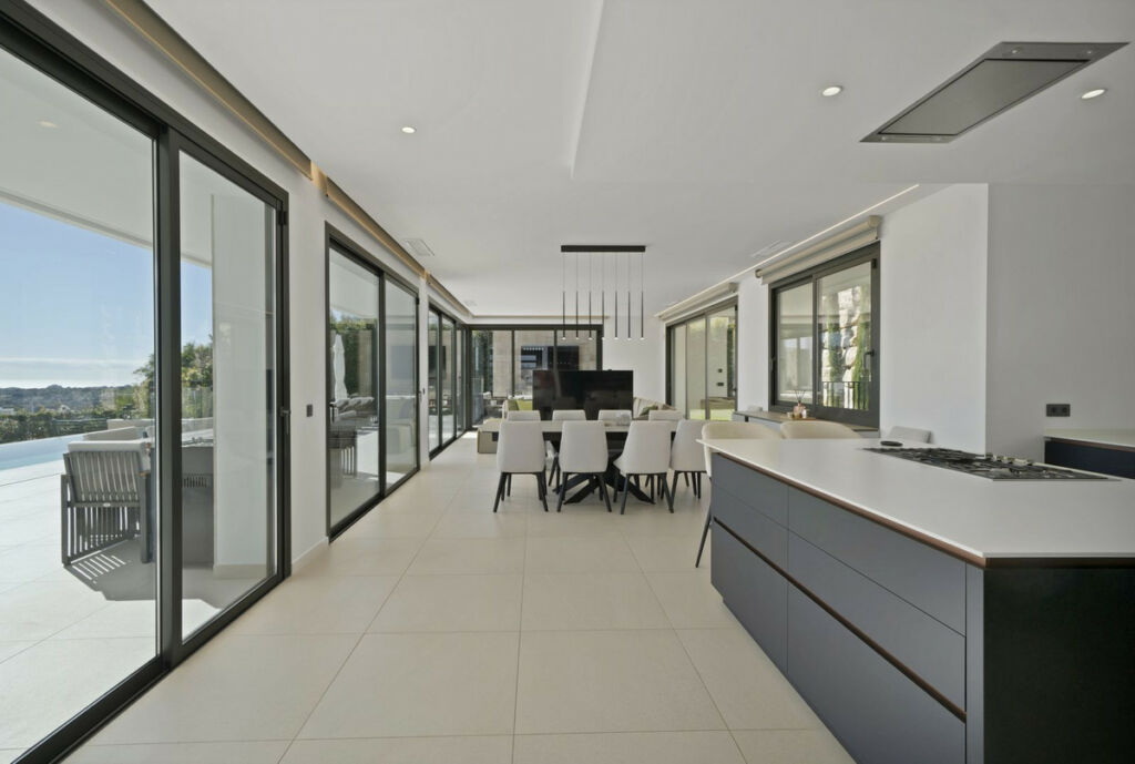Detached Villa Benahavís Málaga - image 6