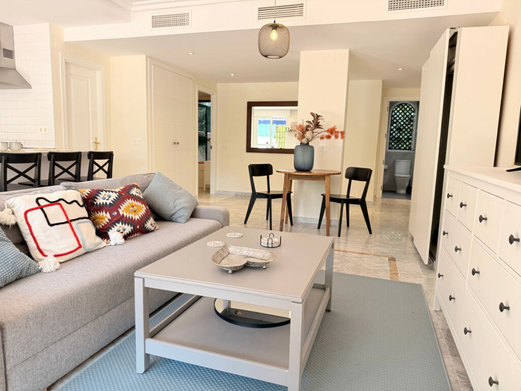 Ground Floor Apartment Puerto Banús Málaga - image 6